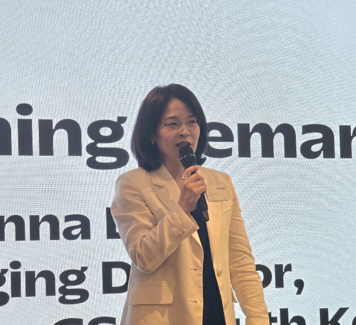 에디터 사진